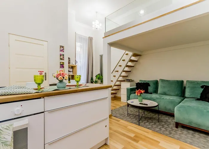 Cozy Place 10min Walk To Parliament & Friendly Host Apartment