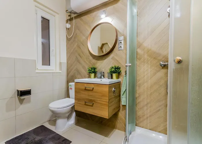 Cozy Place 10min Walk To Parliament & Friendly Host Apartment