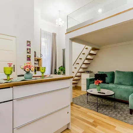 W17cozy 10min Walk To Parliament & Friendly Host Apartment