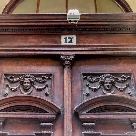 W17cozy 10min Walk To Parliament & Friendly Host *
