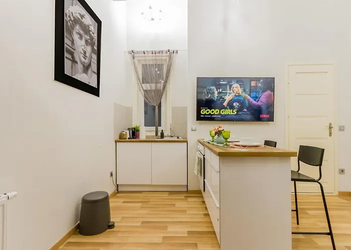 Cozy Place 10min Walk To Parliament & Friendly Host Апартаменты *